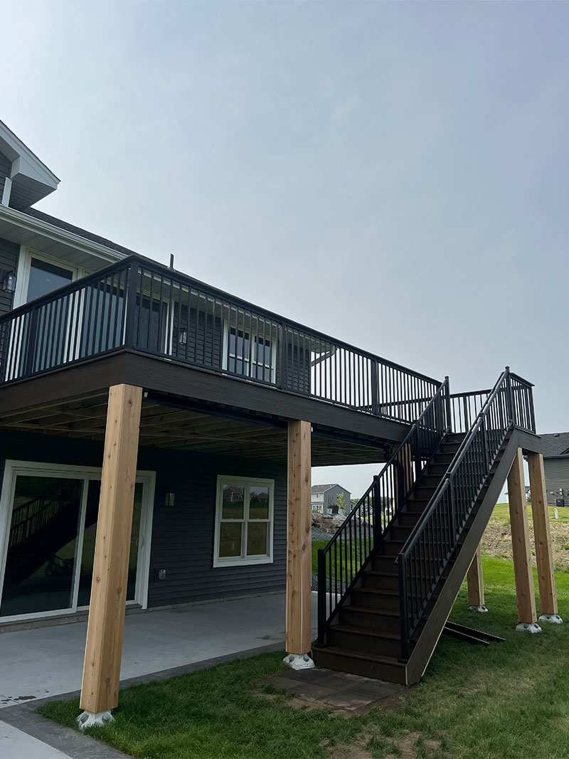 Benefits of Building a Custom Deck